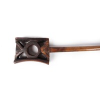 Headrest/Staff (view 2)